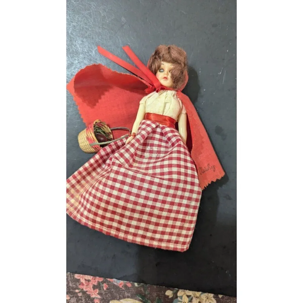 Vintage‎ Natchez 7” Little Red Riding Hood Blue Eyes Open & Close.